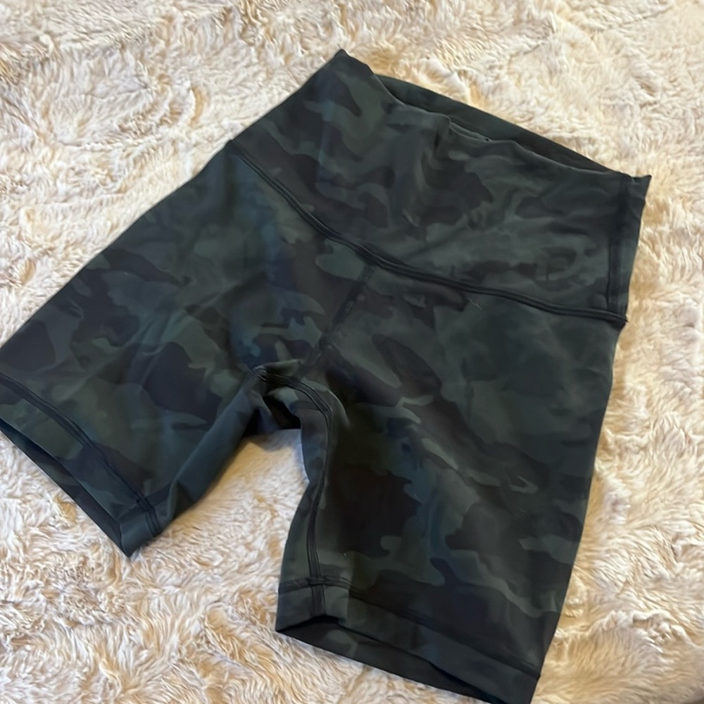 Lululemon Wunder train high rise 6”